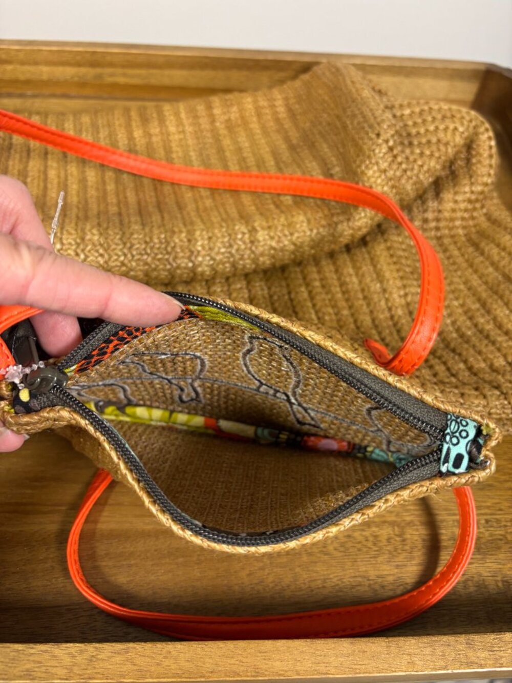 Vera Bradley Flower Shower Bird Applique Tan Woven Large Straw Tote & Wristlet - Picture 10 of 10